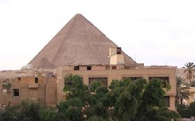 Gabry Pyramids Inn